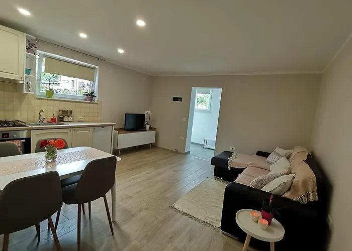 Apartma Vrtnica