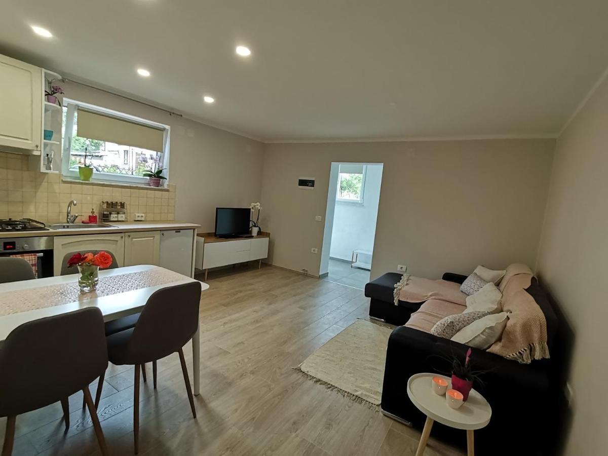 Apartma Vrtnica Apartment